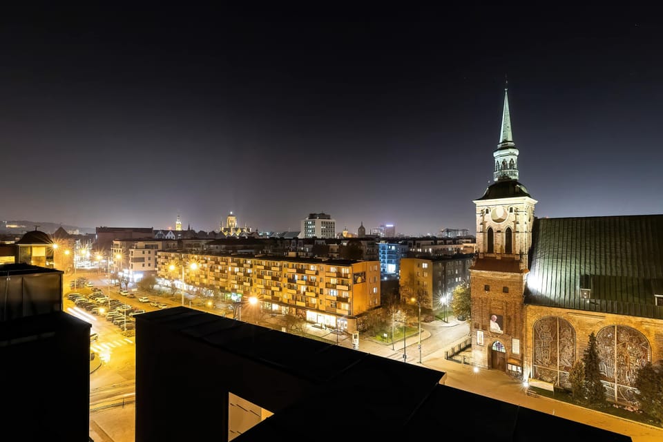 Atmospheric terrace with a beautiful view in the common area.