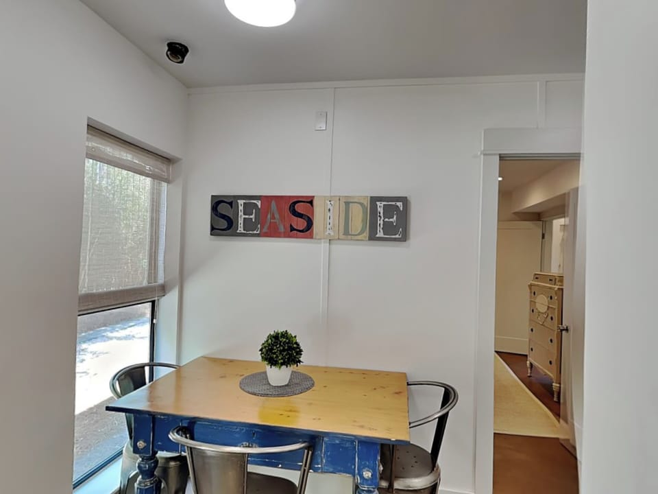 Kitchenette, First Floor - Dining Area
