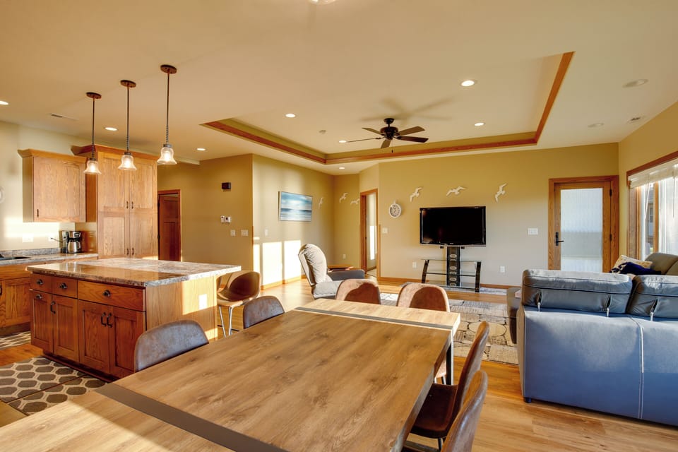 House (2 Bedrooms) | Interior