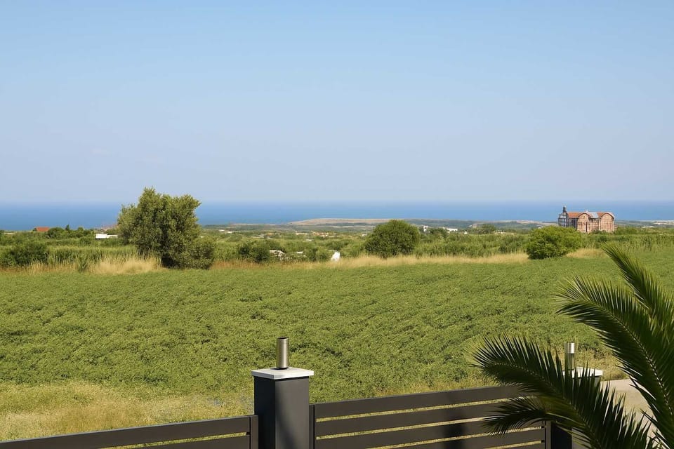 Garden with Open Field and Horizon Views, Perfect for Relaxation or Play