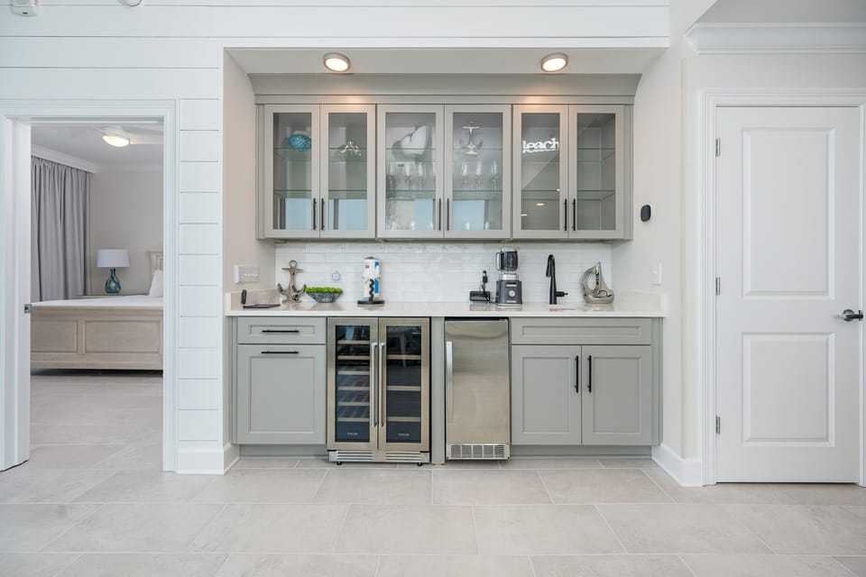Condo, 4 Bedrooms | Interior