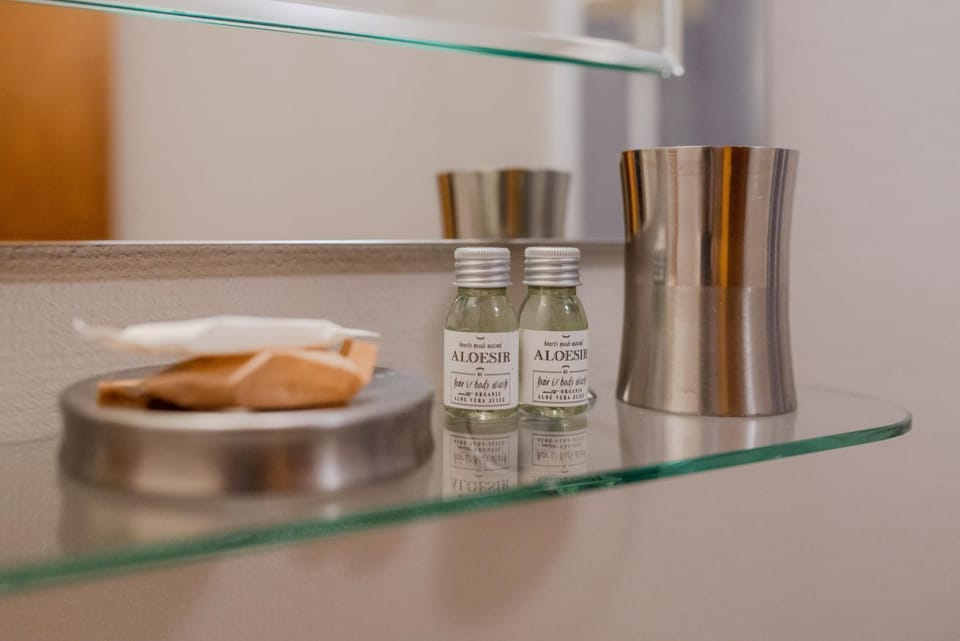 Bathroom amenities