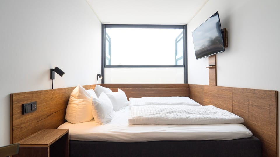 Comfort Double Room | Free minibar, laptop workspace, free WiFi, bed sheets