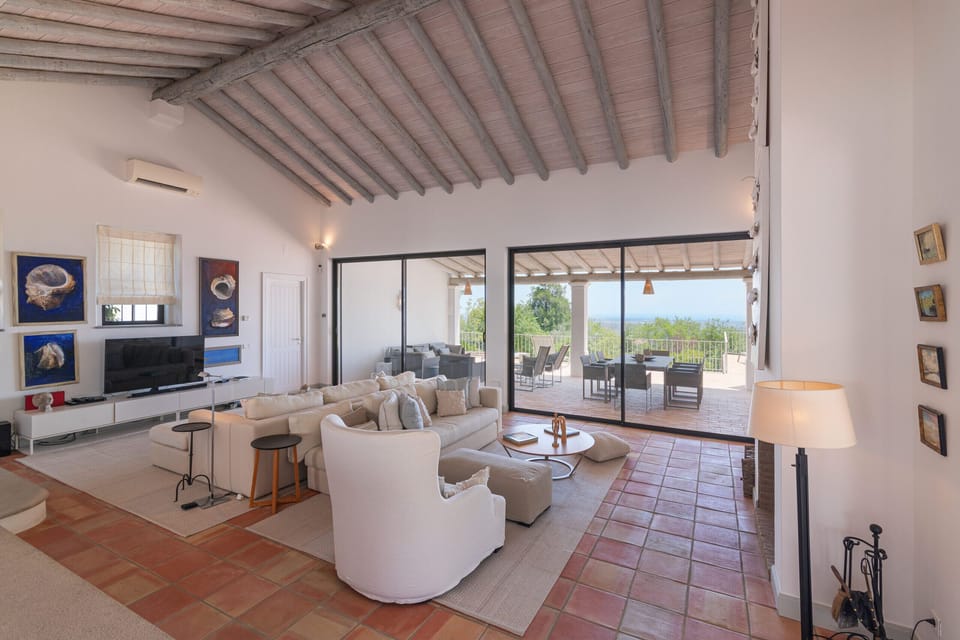 Villa, 5 Bedrooms, Private Pool, Sea View | Living room