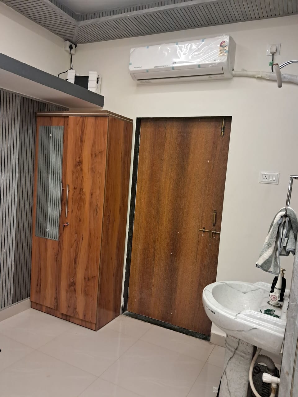 Double Room, Beach View | Laptop workspace, free WiFi, bed sheets