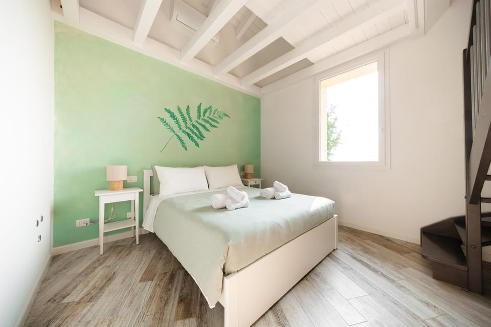 Deluxe Duplex | Soundproofing, free WiFi, bed sheets