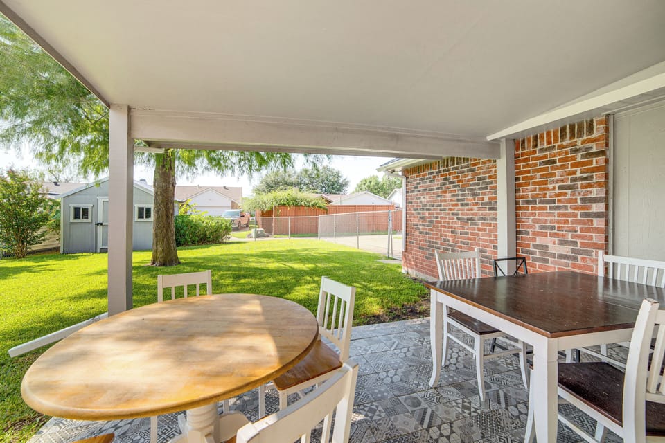 Patio | Outdoor Dining Areas