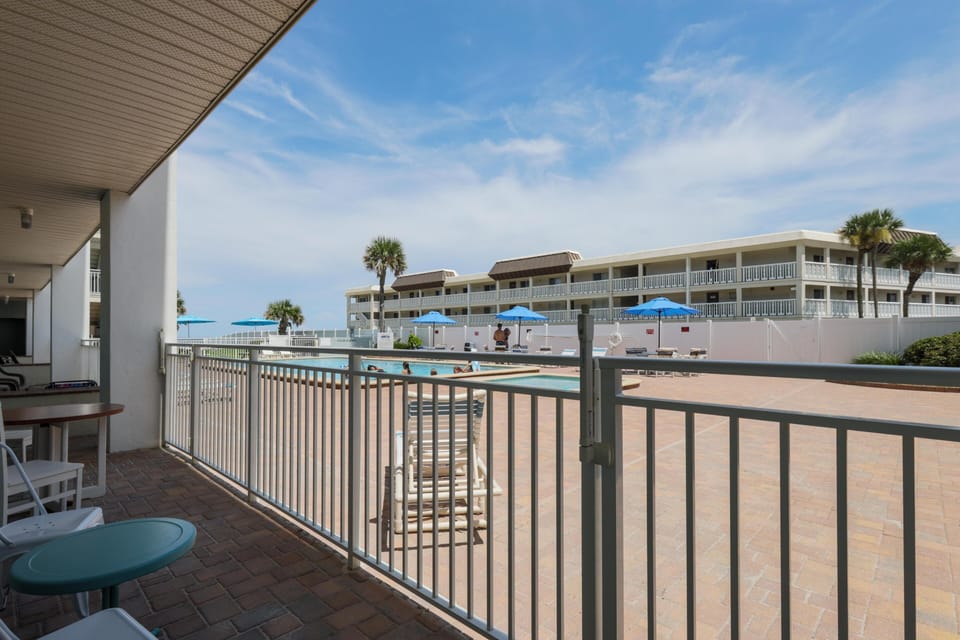 front patio - poolside!