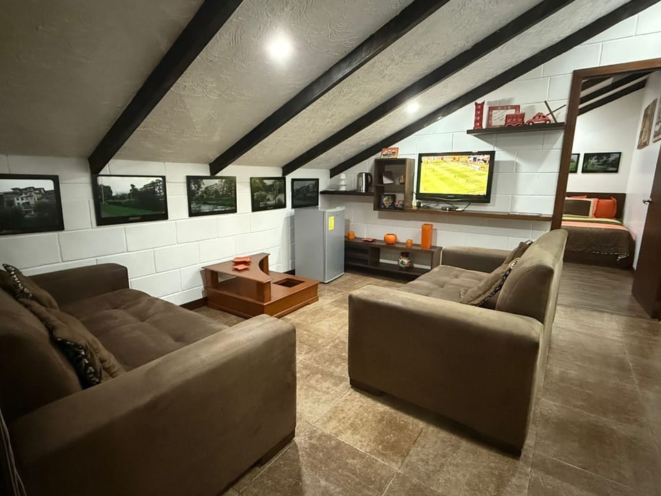 Comfort Apartment, City View | Living area