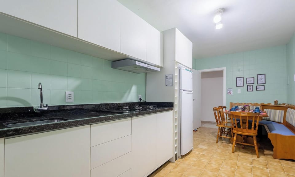 Basic Apartment | Private kitchen