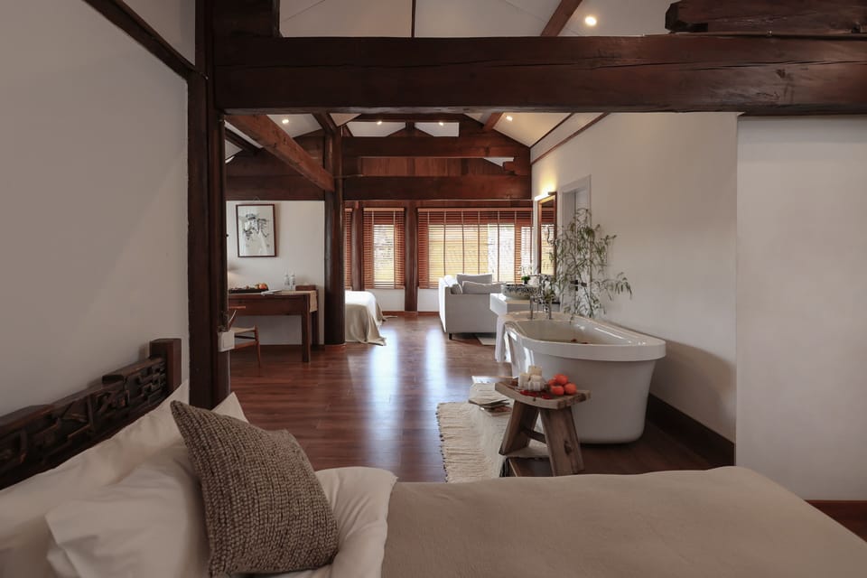 Luxury Suite, Mountain View | Desk, laptop workspace, blackout drapes, soundproofing