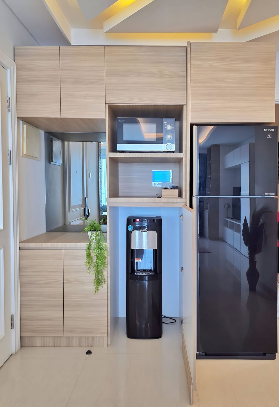 Apartment, 3 Bedrooms, City View | Private kitchen | Fridge, microwave, stovetop, cookware/dishes/utensils