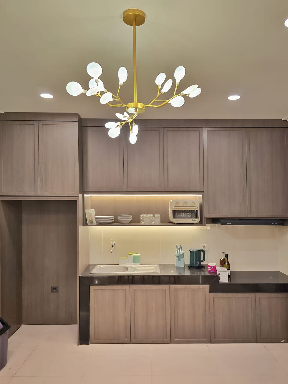 House, 3 Bedrooms | Private kitchen | Fridge, microwave, stovetop, rice cooker