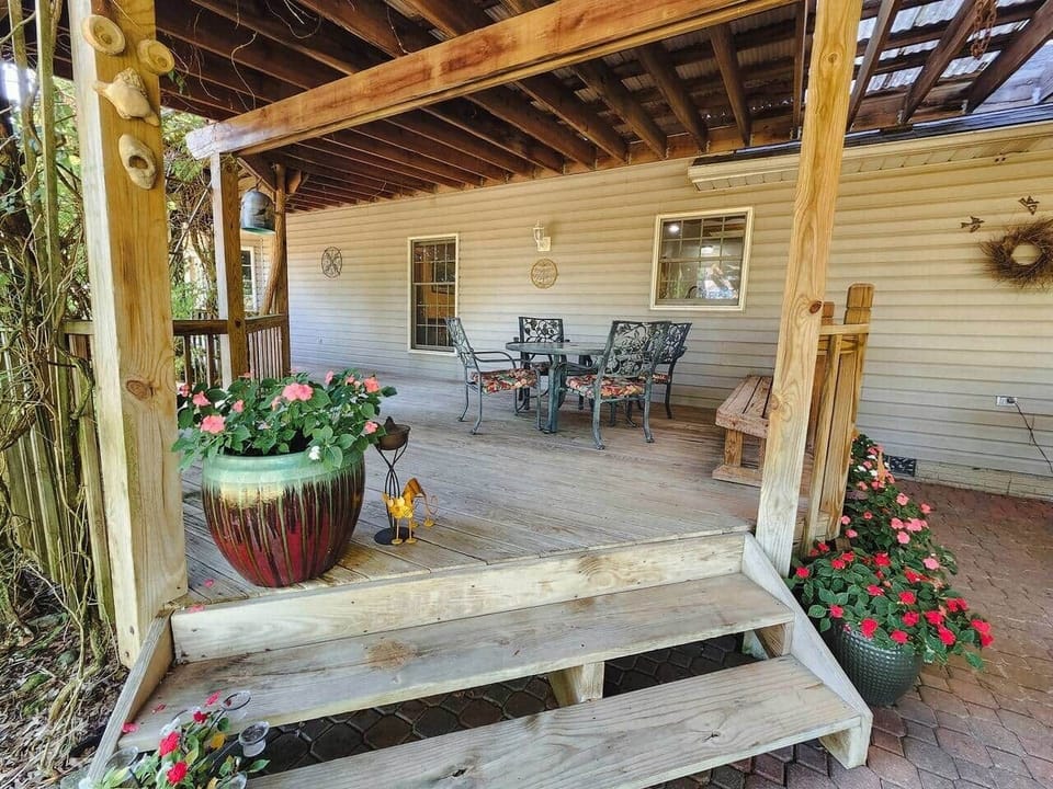 Additional dining space can be found on the covered upper deck.