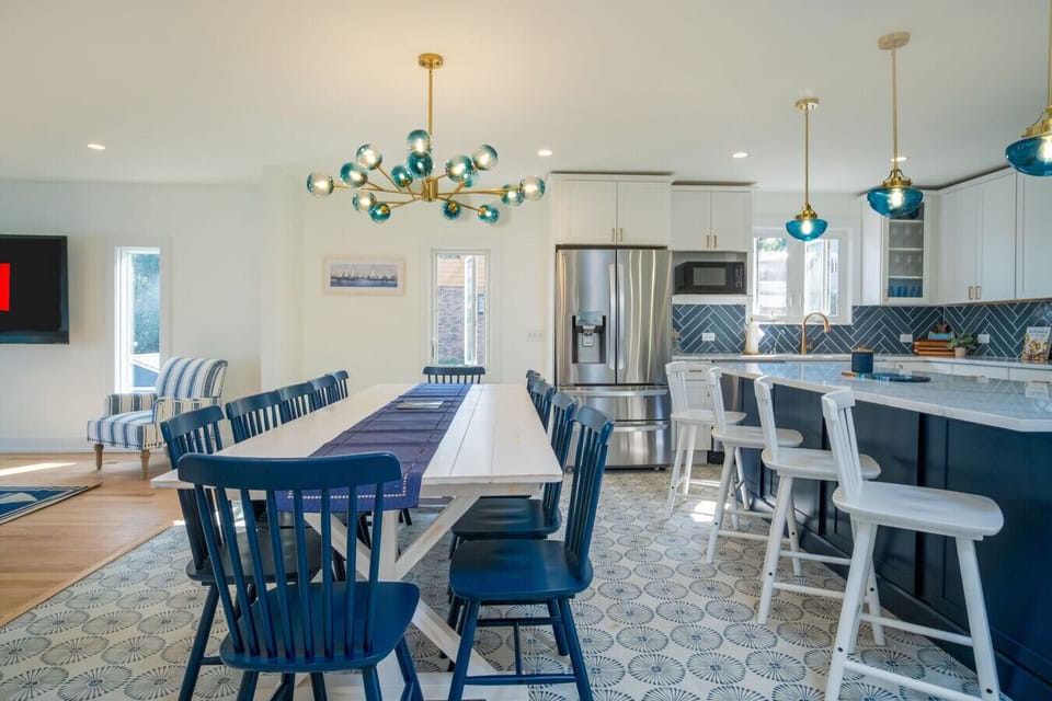 Open Dining Room and Kitchen Plan - Feed the whole family