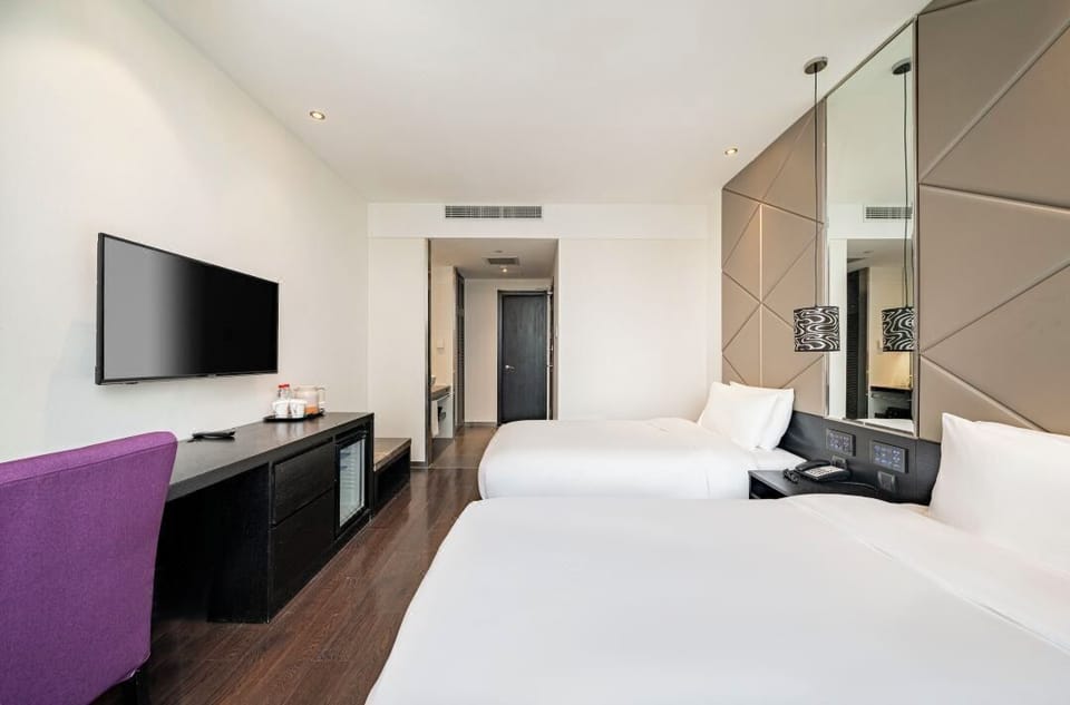 Standard Twin Room | Hypo-allergenic bedding, minibar, desk, soundproofing