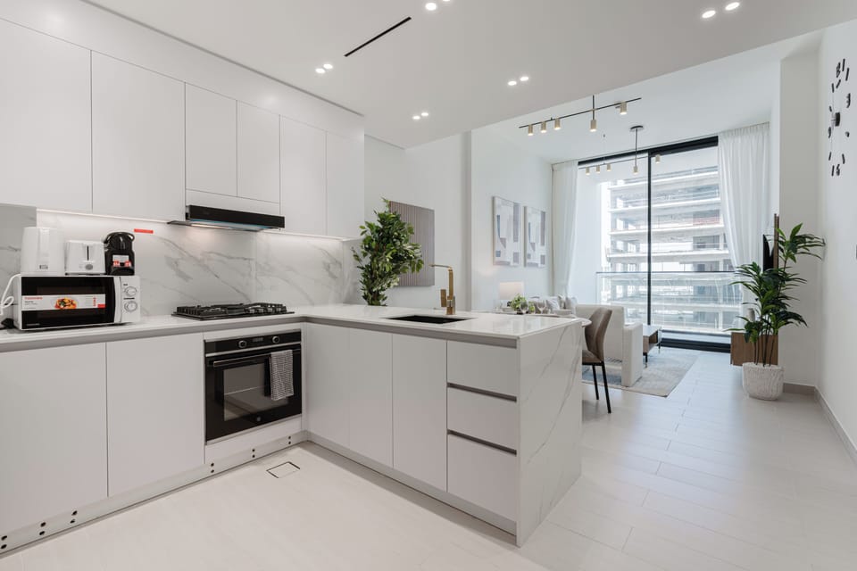 Deluxe Apartment, Balcony, City View | Private kitchen | Espresso maker, electric kettle