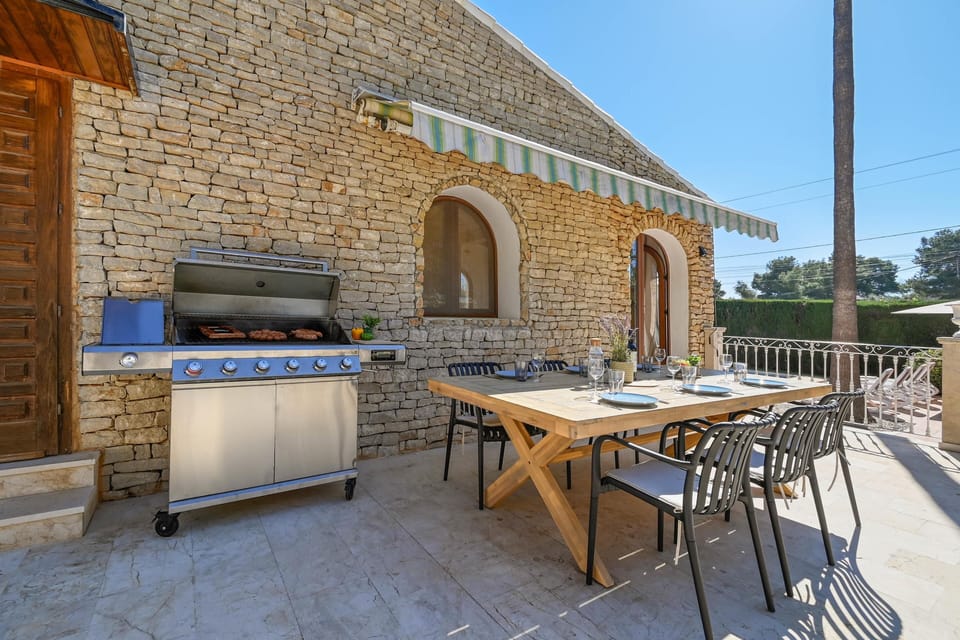 Outdoor dining area
