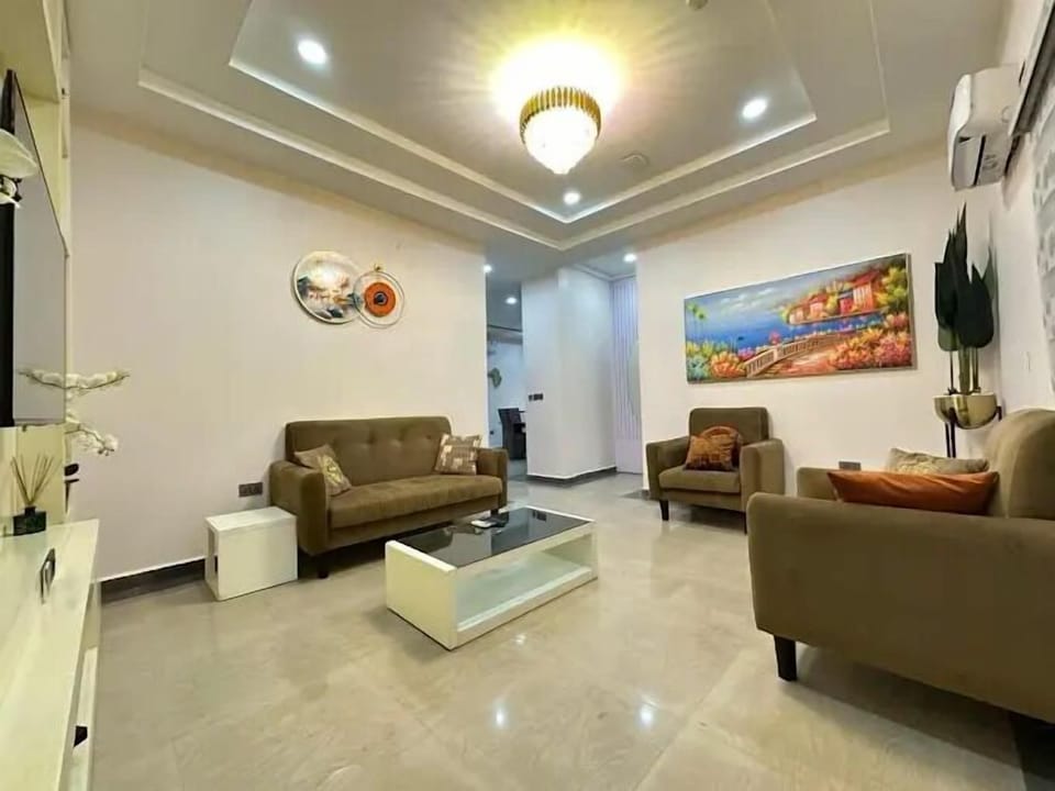 Economy Apartment, Balcony, City View | Living area