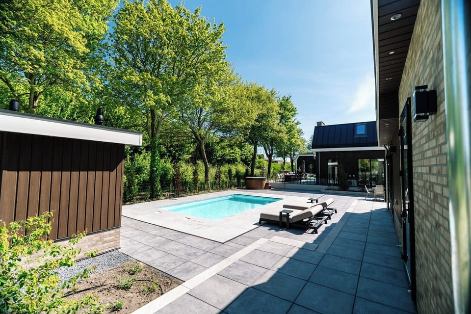 Holiday Home Swimming Pool