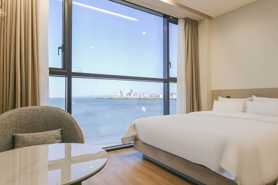 Family Twin Room | Individually decorated, individually furnished, free WiFi, bed sheets
