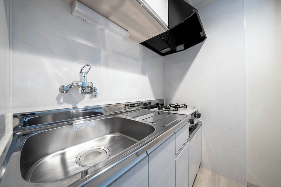 Fridge, microwave, stovetop, electric kettle