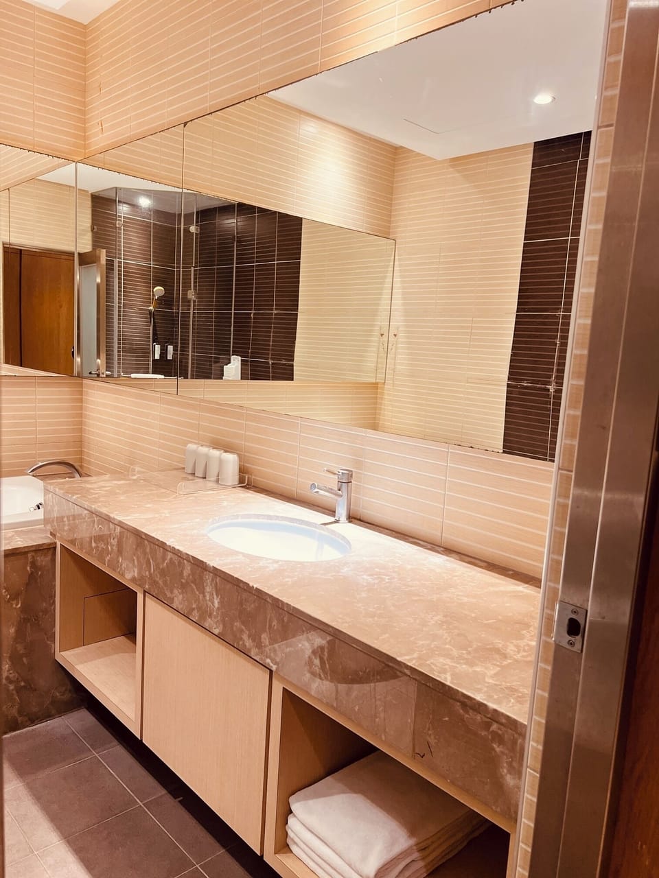 Yunlin Business Hotel Bed and Breakfast in Taiwan, Province of China