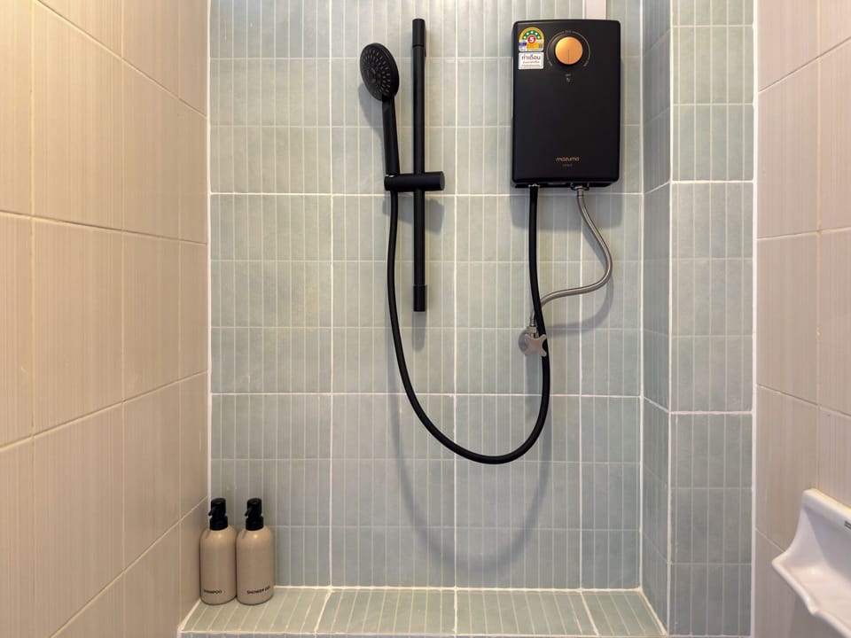 Standard Double | Bathroom | Shower, free toiletries, hair dryer, towels