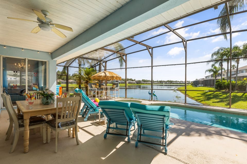 Lakefront Pool Views – Swim with breathtaking waterfront scenery as your backdrop.