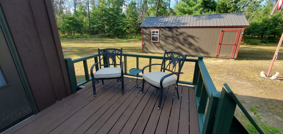 Side porch