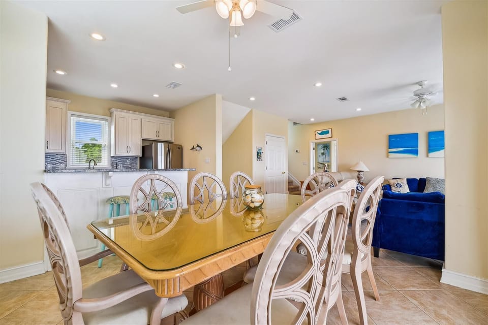 Dining Area - 2nd Floor