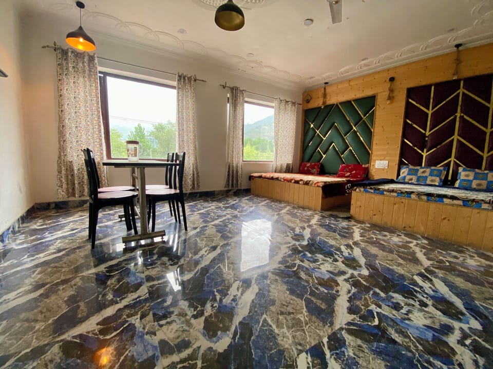 Family Studio Suite, Lake View | Desk, laptop workspace, WiFi (free)