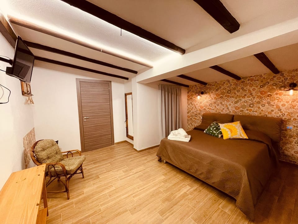Deluxe Double Room, Garden View | Minibar, free WiFi, wheelchair access
