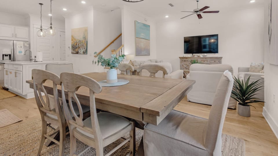 Prominence B - 30 Ray | Dining area