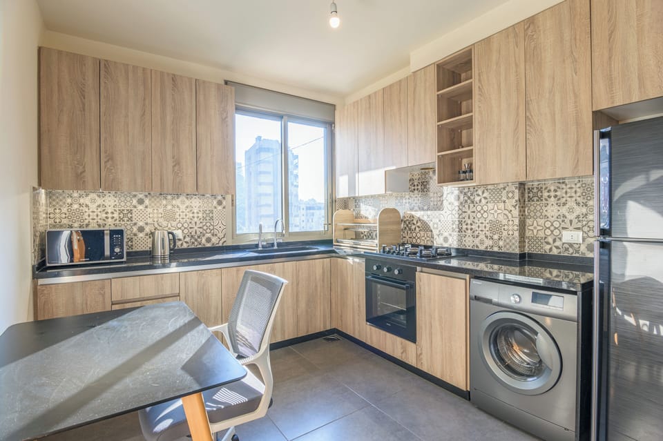 Apartment, 2 Bedrooms, Kitchen, City View | Private kitchen | Full-size fridge, microwave, oven, stovetop