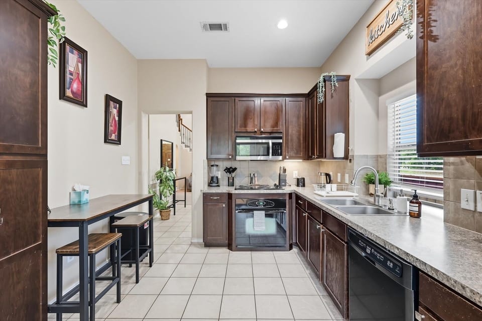 Whether you're preparing a quick snack or an elaborate feast, this kitchen has everything you need to show off your culinary prowess.