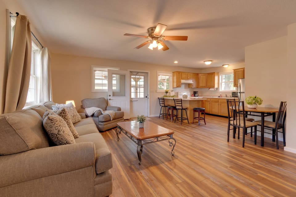 House (2 Bedrooms) | Interior