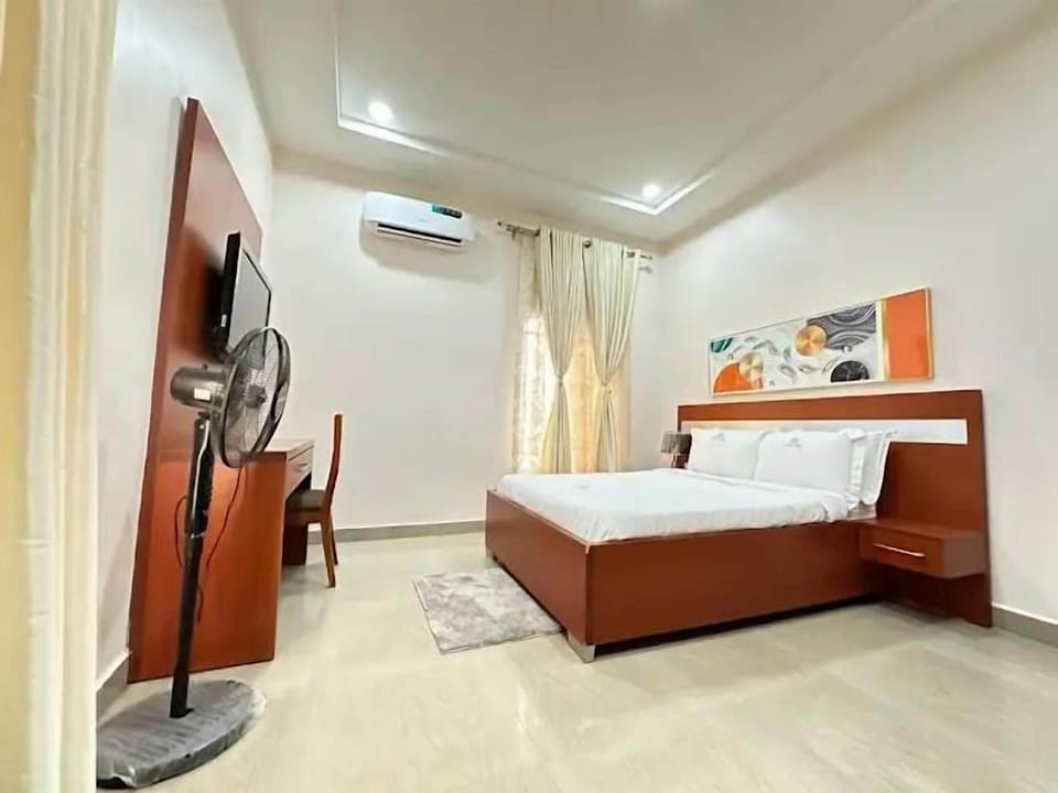Comfort Apartment, Balcony, City View | Desk, laptop workspace, blackout drapes, soundproofing
