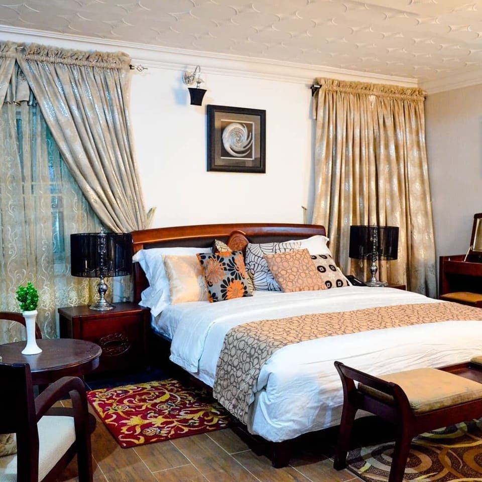 Deluxe Apartment, Balcony, City View | Desk, laptop workspace, soundproofing, free WiFi
