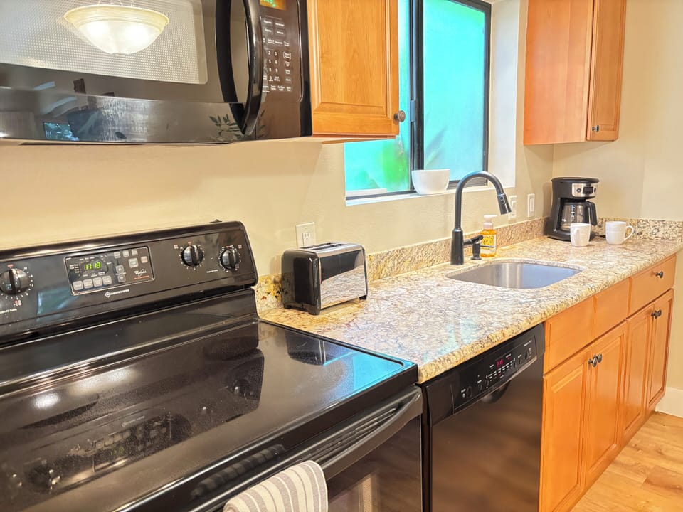 Hono-Kai-A15 Kitchen