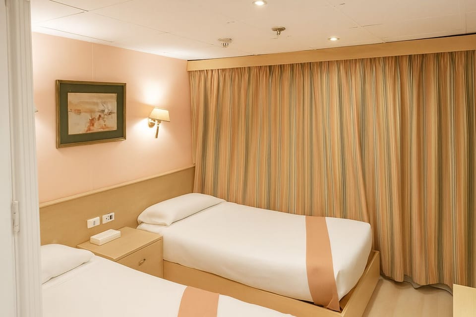 In-room safe, blackout drapes, soundproofing