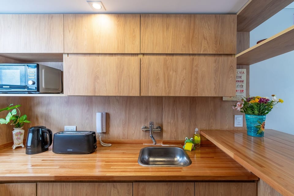 Kitchen or kitchenette