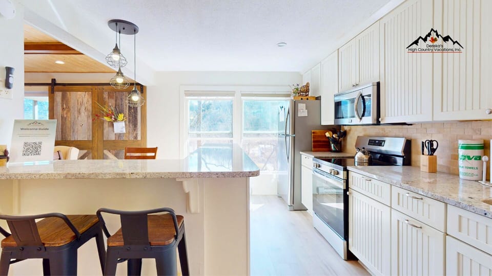 Kitchen with Island Seating