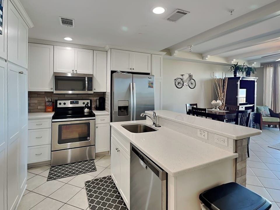 Full Kitchen