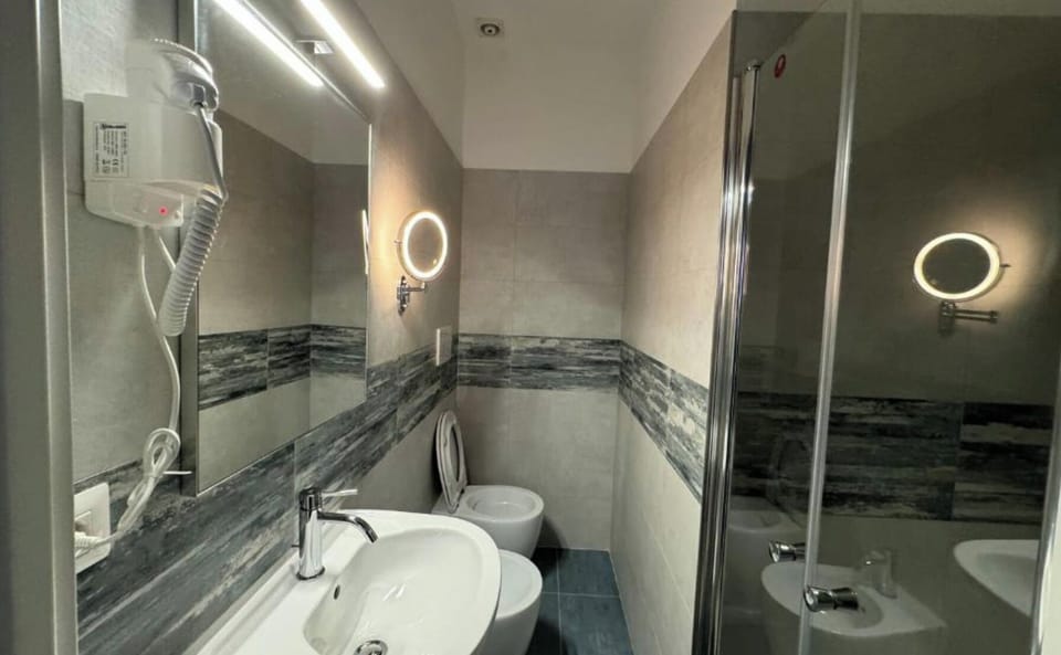 Comfort Room, City View | Bathroom | Bathrobes, bidet