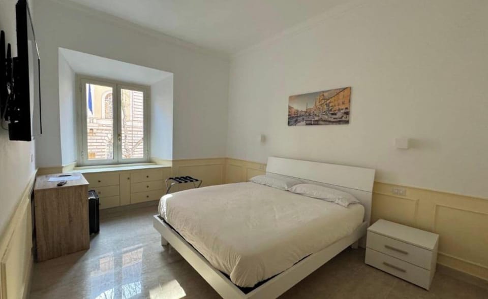 Deluxe Double Room, City View | Soundproofing, WiFi (free)