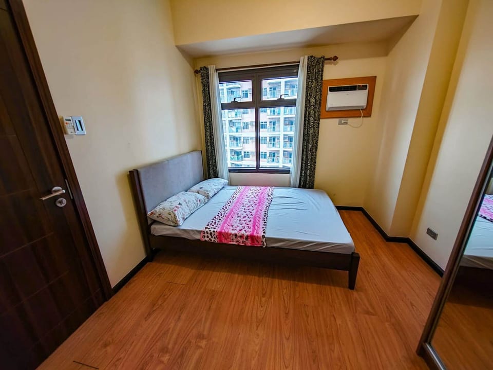 Signature Condo, 1 Bedroom, Non Smoking, Kitchen | Individually decorated, individually furnished, laptop workspace