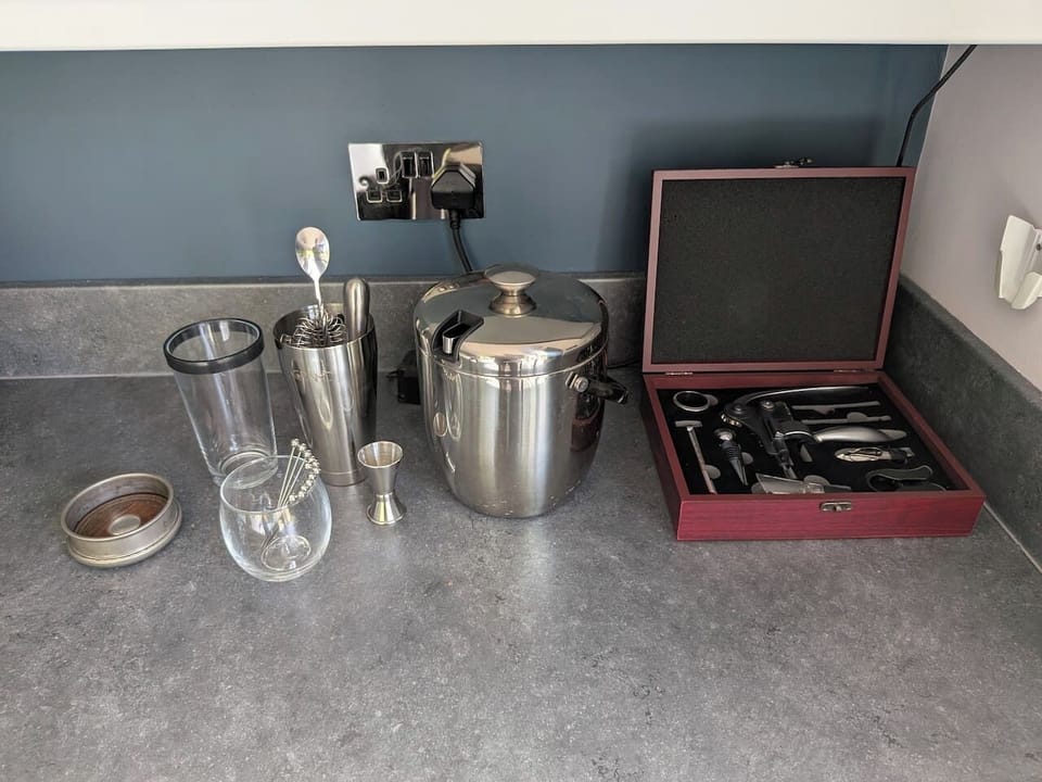Cocktail kit. wine fridge. ice machine.