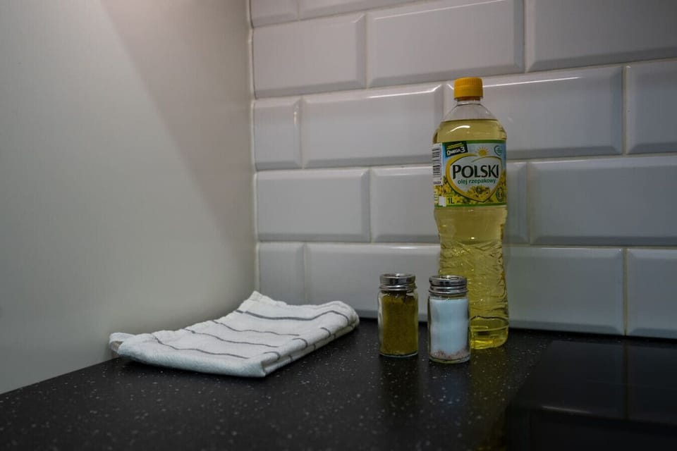 Fully Equipped Kitchen | Book Now with RENTUJEMY.COM