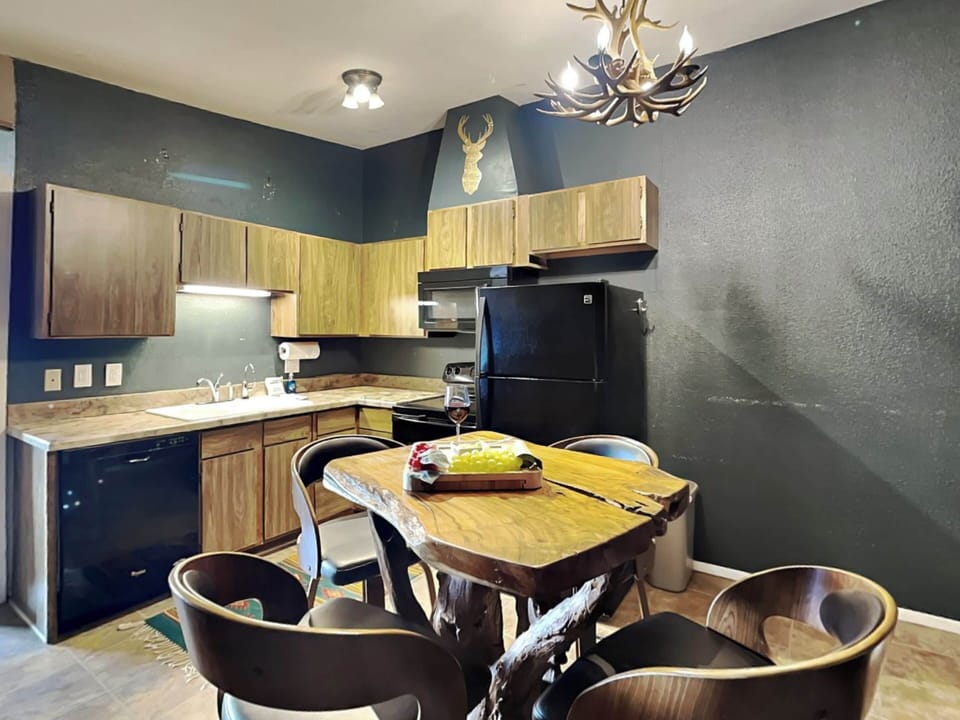 Condo (1 Bedroom) | Property amenity